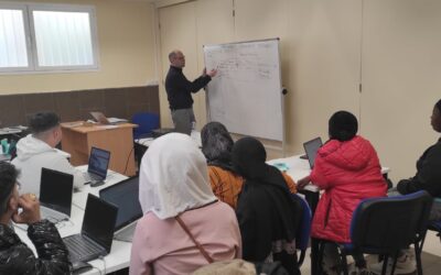 COMPETENCIAS DIGITALES, COMPETENCIAS ESENCIALES PARA LOS/LAS JÓVENES
